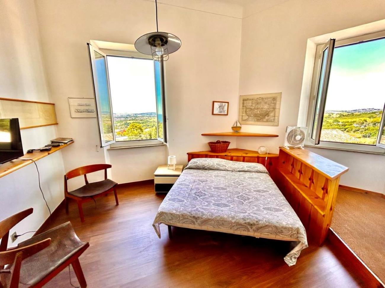 Appartamento Paulis - Semiattico In Pieno Centro A Sirolo, Con Meravigliosa Vista Mare Esterno foto